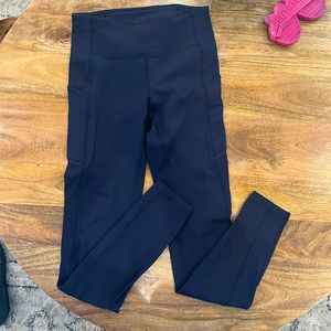 NWOT Navy Lululemon Speed Ups size 4